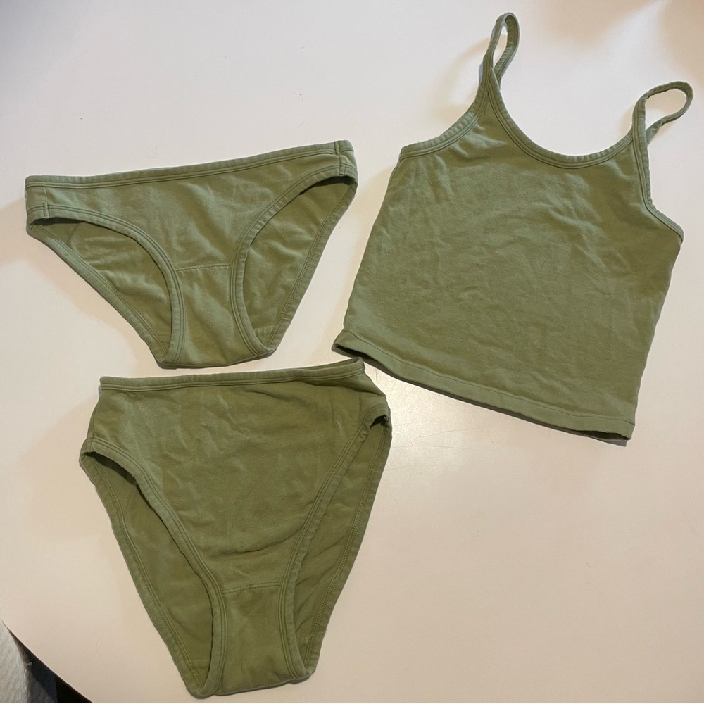 Arq pistachio set xs + s